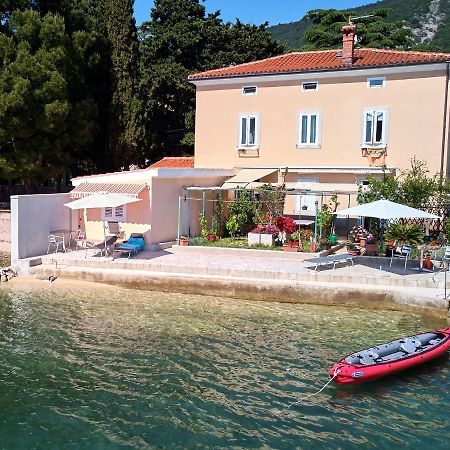 Apartments Nives Cres Exterior photo