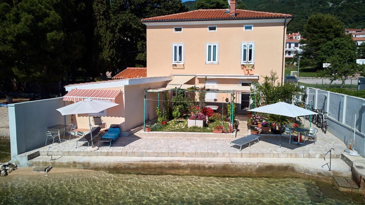 Apartments Nives Cres Exterior photo